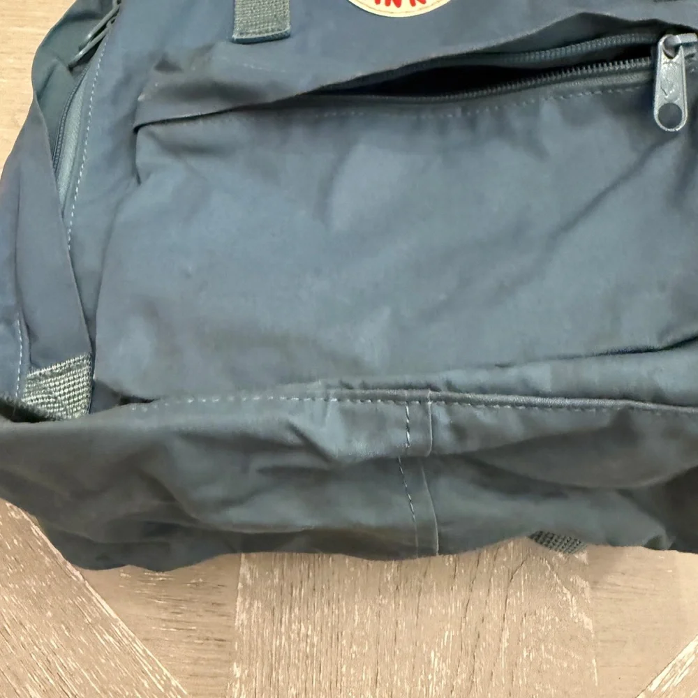 Fjallraven Kanken Slate Blue Backpack - Picture 2 of 11